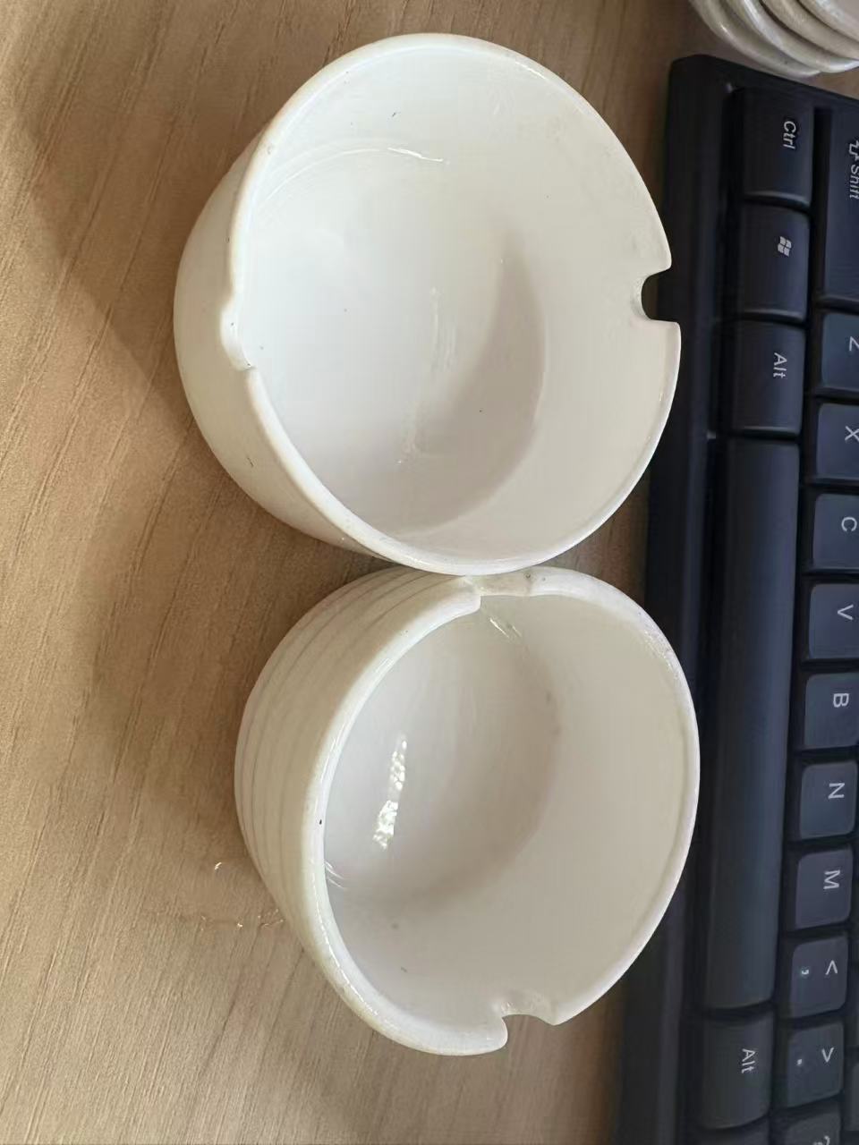 烟灰缸